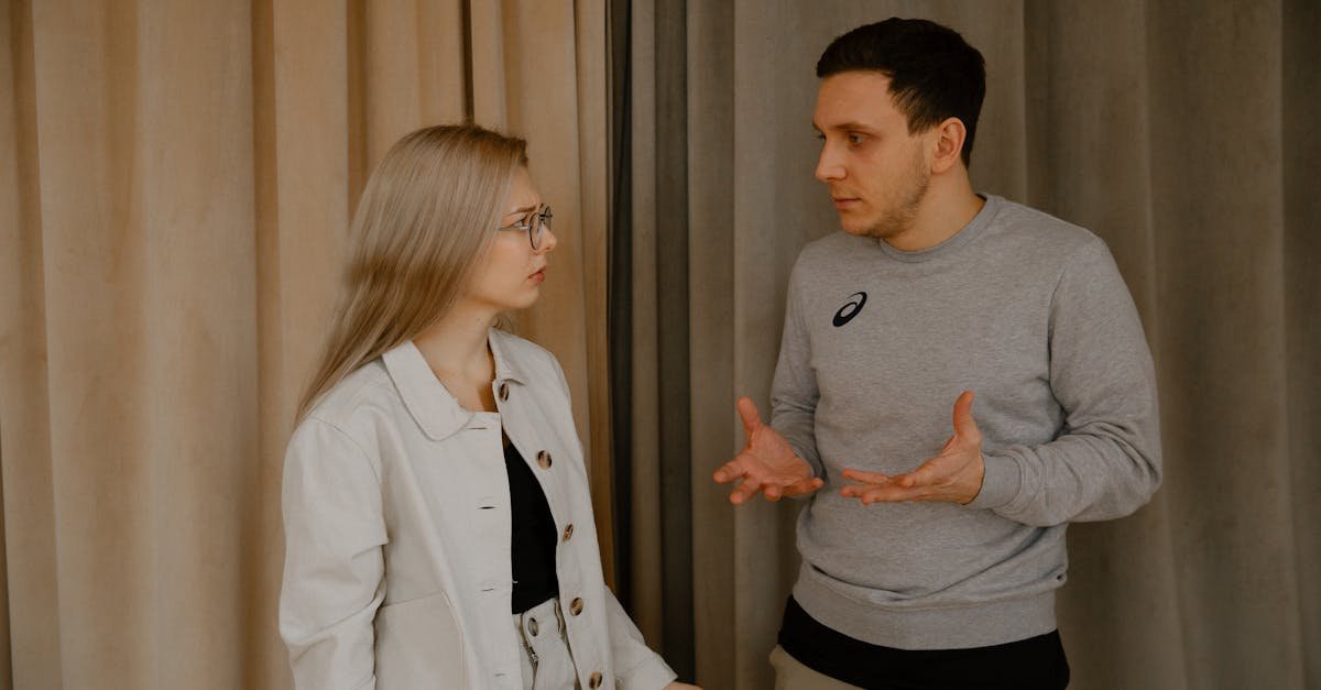 Elegancja w trudnych chwilach: jak przejść przez rozstanie i wyjść z niego silniejsi